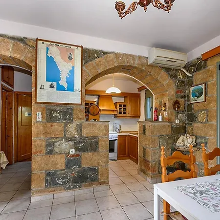 Vakantiehuis Mary Stone House *