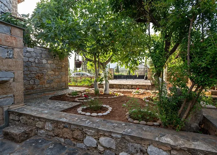 Дом отдыха Mary Stone House *