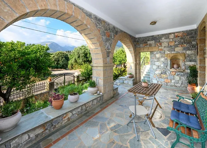 Дом отдыха Mary Stone House Кардамили
